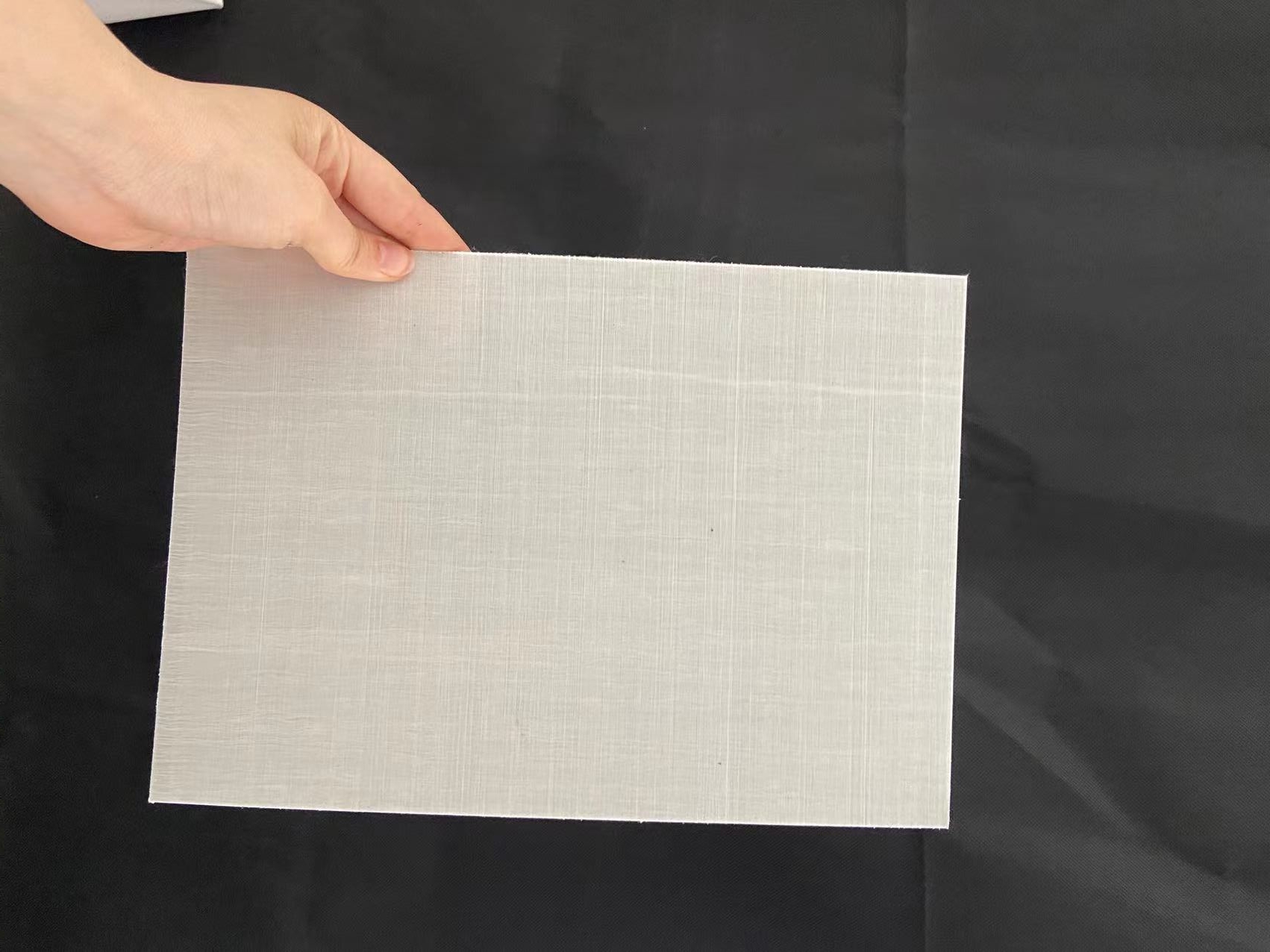 CFRT合片實心闆(pǎn)—可做汽車輕量化(hua)熱塑性複合材料(liao)